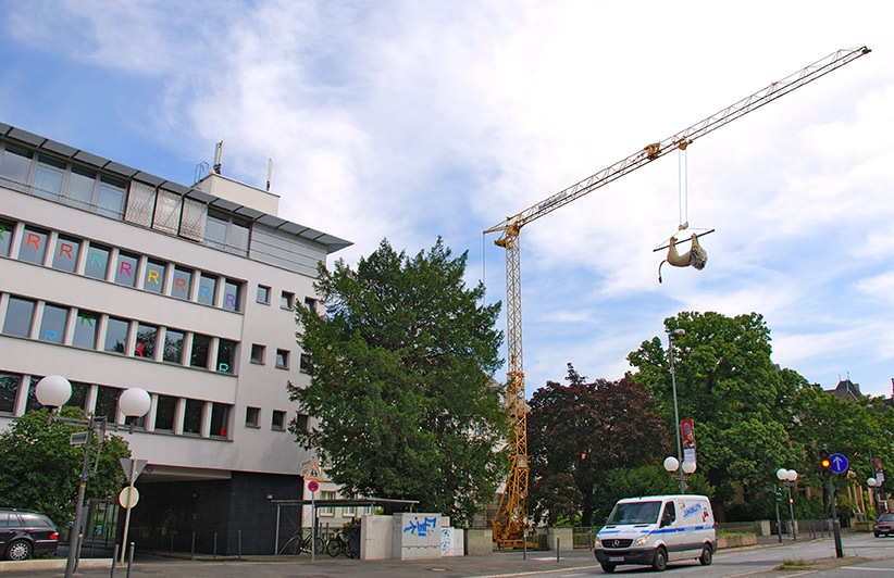 Schr&auml;g gegen&uuml;ber Museum Koenig_1